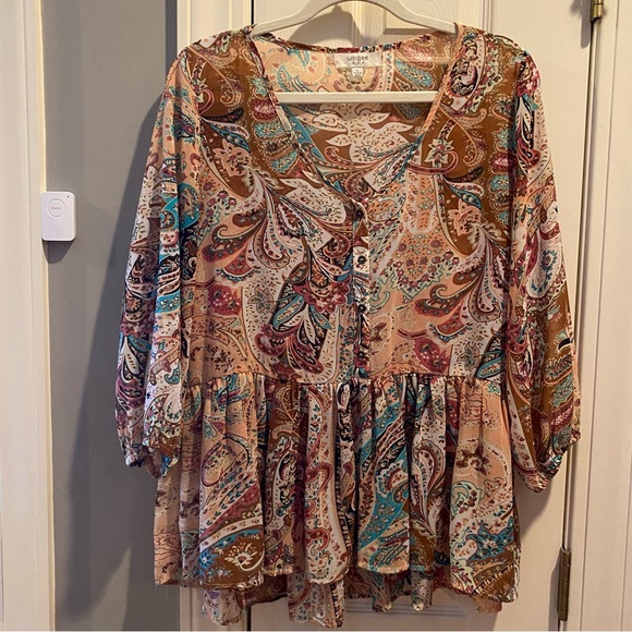 Umgee Tops - UMGEE L sheer, beautiful paisley blouse EUC